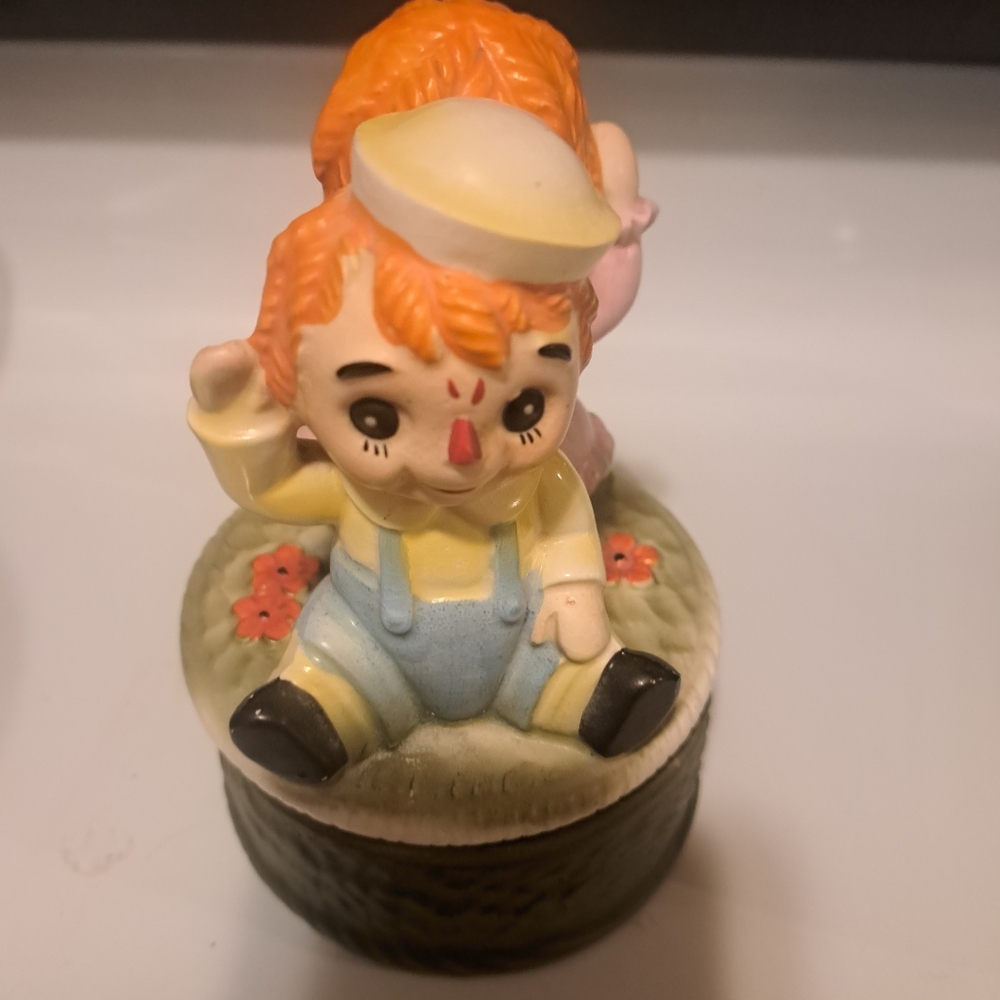 Vintage 1970s Price Import Japan Raggedy ANn & Andy Ceramic Music Box-ThisOldMan
